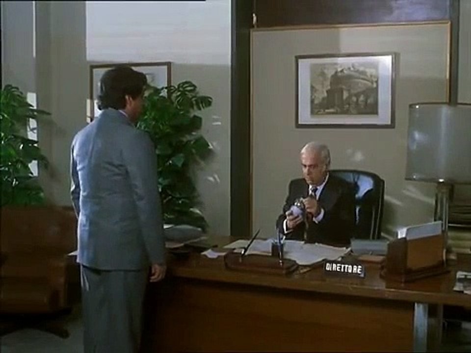 Renato Pozzetto - Voglio fare la cresima, voglio fare la cresima - scene comiche divertenti dal film cult La casa stregata 1982