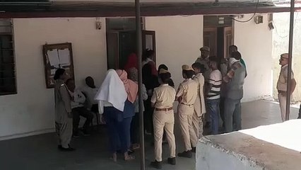 बांसवाड़ा में देह व्यापार का भांडाफोड, आरोप में आठ युवतियां और तीन युवक गिरफ्तार