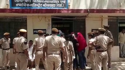 बांसवाड़ा में देह व्यापार का भांडाफोड, आरोप में आठ युवतियां और तीन युवक गिरफ्तार
