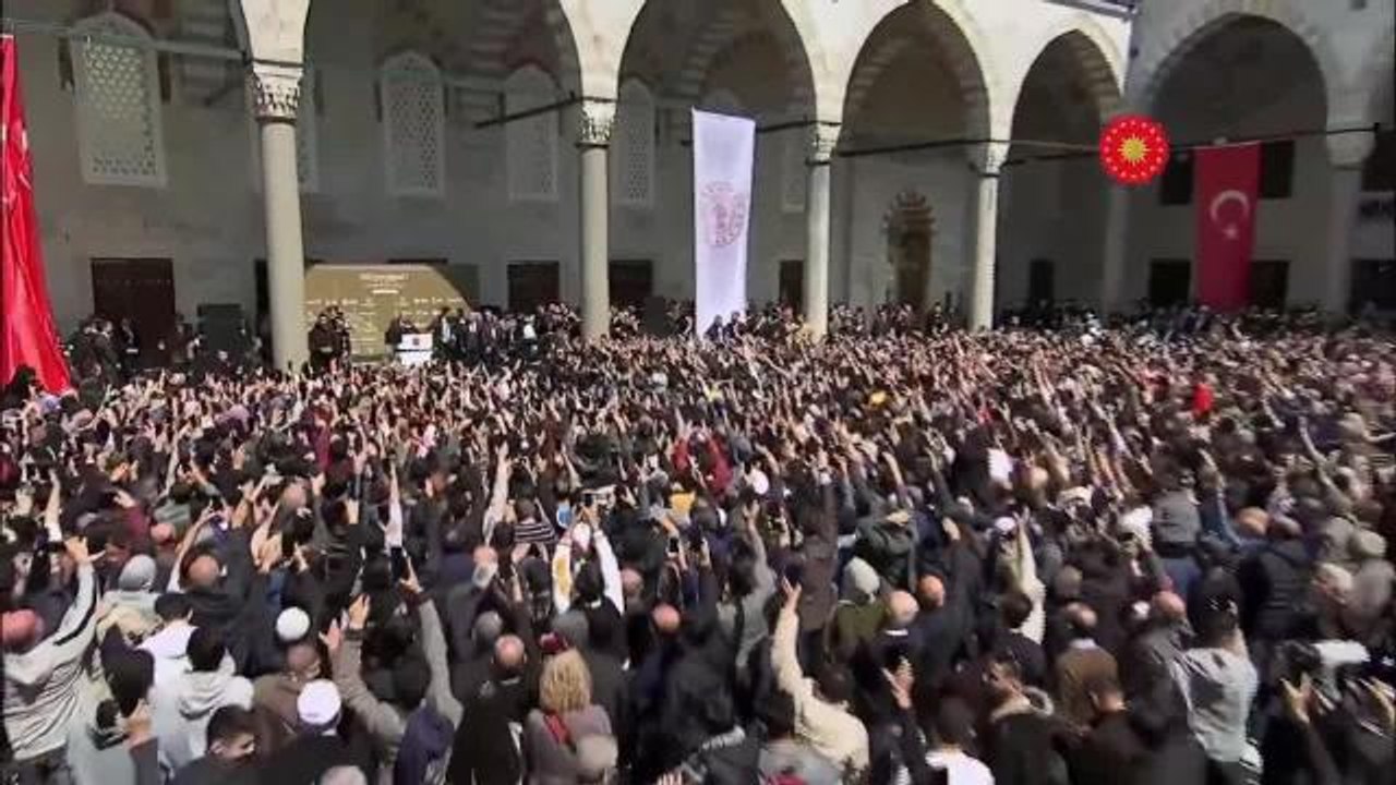 Erdoğan: Gelince Diyanet İşleri Başkanlığı'nı Kaldıracaklarmış. Yerine İnanç Bilmem Ne Başkanlığı Diye Bir Şey Kuracaklarmış. Kardeşlerim, Yuh Yetmez