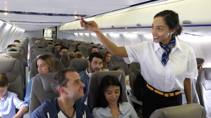 3 Times You Should Never Use the Call Button, According to a Flight Attendant