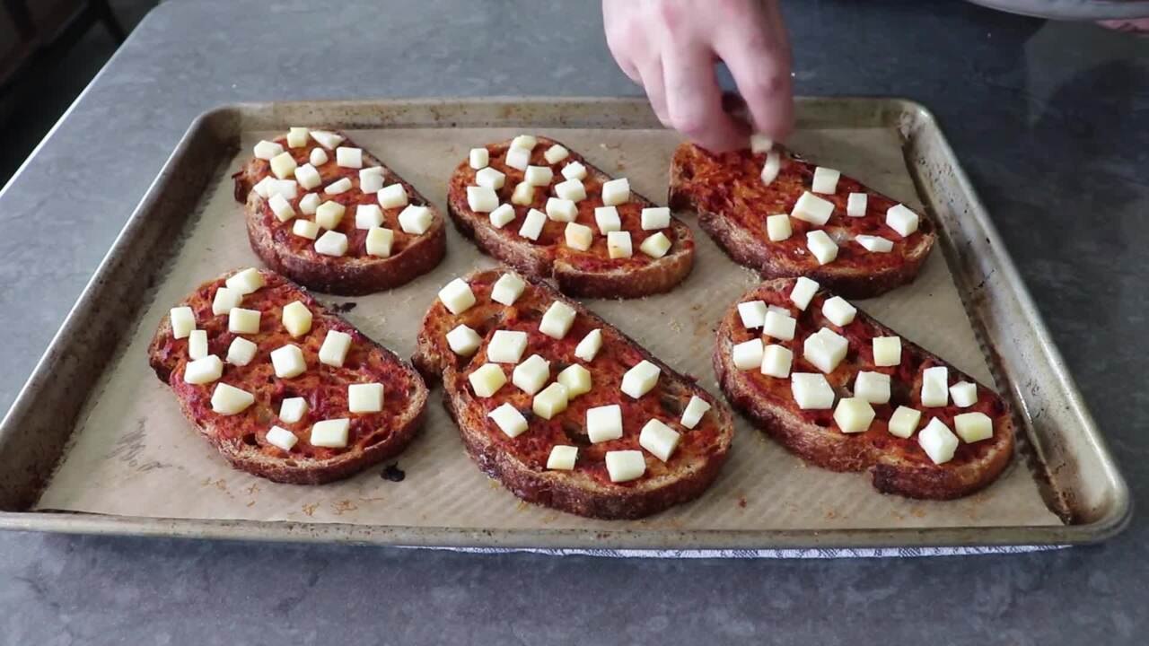 How to Make Bread and Butter Pizza
