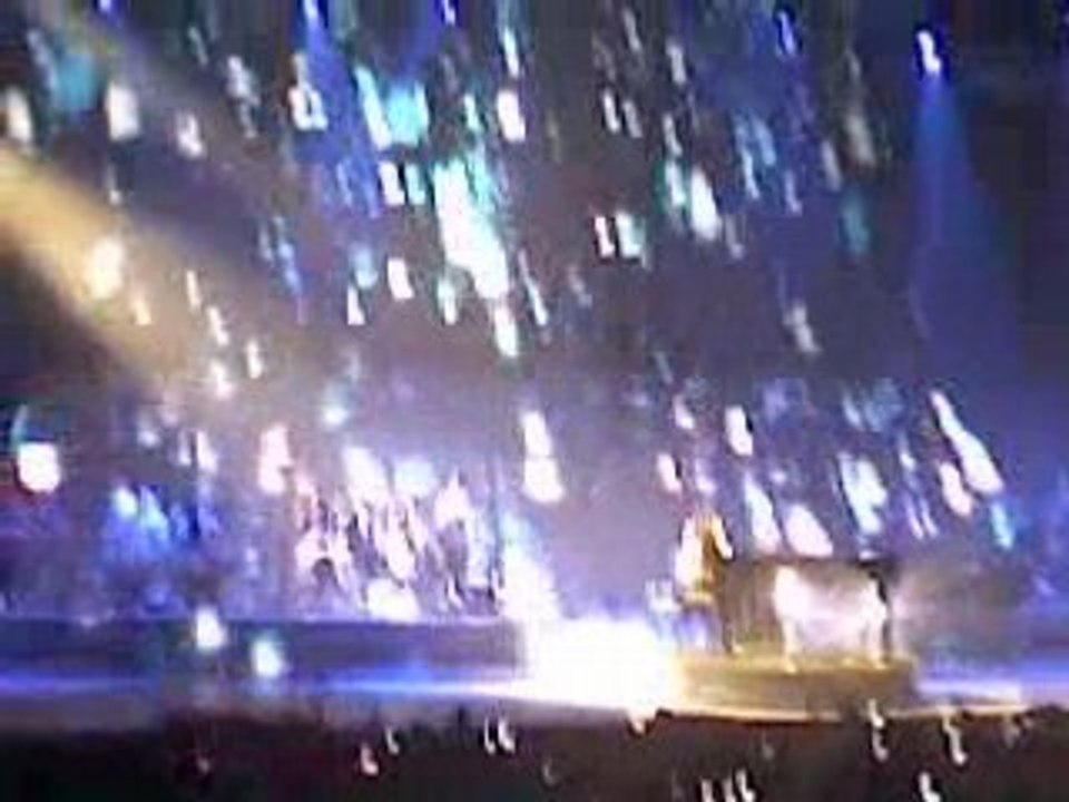 Fallin pt.1 - Alicia Keys Live au Dome de Marseille 22/03/08