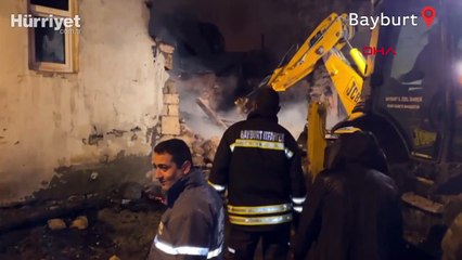 Traktörde çıkan yangın büyüyerek evlere sıçradı: 3 ev ve 6 ahır yandı