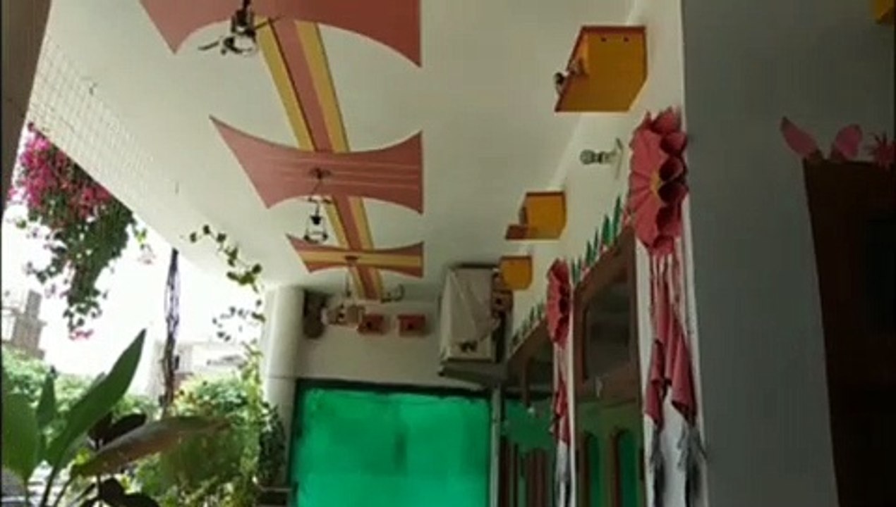 sparrow: परिवार का चिडिय़ा प्रेम इतना की मकान को ही गौरैया घर बना दिया