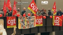 شاهد: نشطاء نقابة CGT  يتظاهرون بالأواني والمقالي في متحف أورساي في باريس