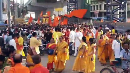 भगवान परशुराम के जयकारे लगाते निकली शोभायात्रा