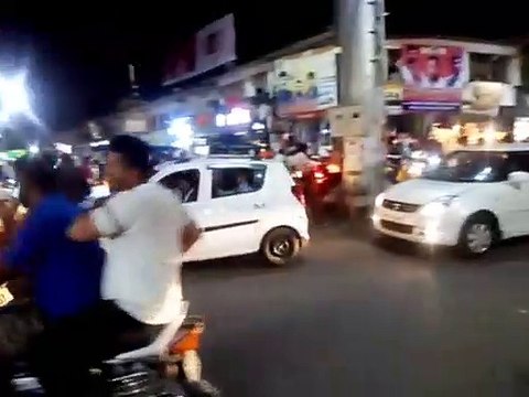 Video: बाजार में उमड़े लोग, देर रात तक ईद एवं अक्षय तृतीया की खरीदारी