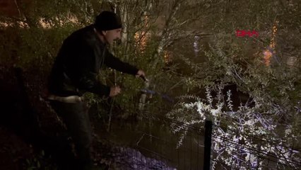 MUNZUR ÇAYI'NA UÇAN OTOMOBİLDEKİ 3 KİŞİ ARANIYOR