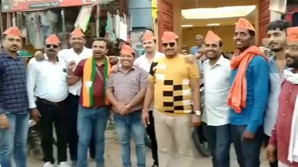 मैनपुरी: भाजपा प्रत्याशी के समर्थन में घर-घर जाकर कार्यकर्ता ने किया जनसंपर्क