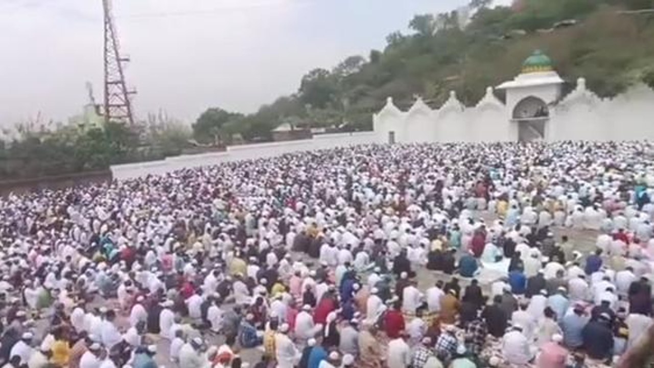 देवास: शहर में हर्षोल्लास के साथ मनाया गया ईद उल फितर का त्यौहार