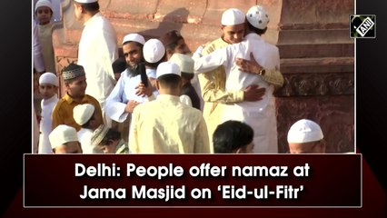 Download Video: Delhi: People offer namaz at Jama Masjid on Eid-ul-Fitr