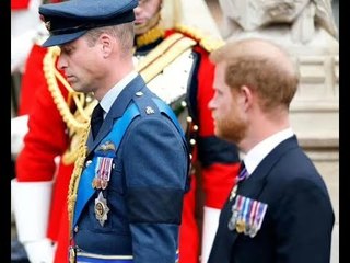Harry ne portera pas d'uniforme militaire au couronnement, mais King peut autoriser différents homma