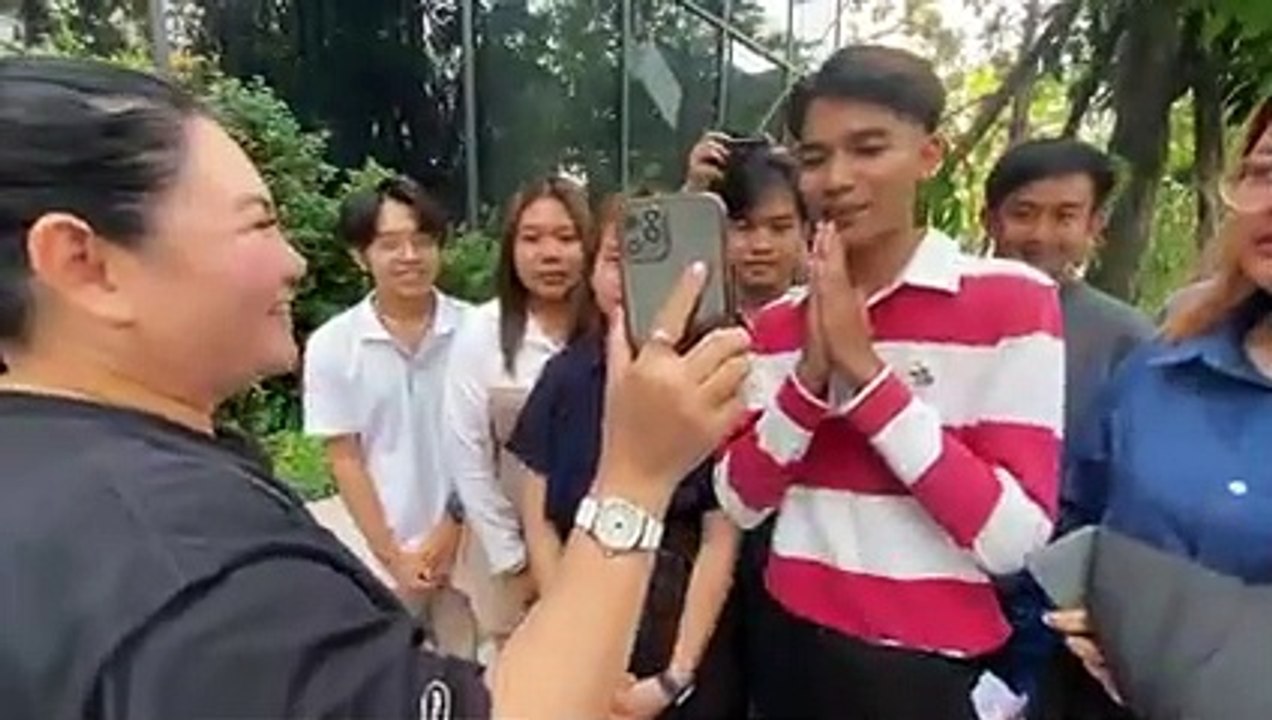 พล.อ.ประวิตร วงษ์สุวรรณ หัวหน้าพรรคพลังประชารัฐ...