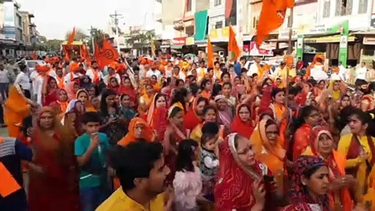 शोभायात्रा में गूंजे भगवान परशुराम के जयकारे