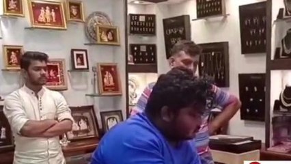 रीवा: अक्षय तृतीया पर बाजार हुए गुलजार, जमकर की लोगों ने खरीदी