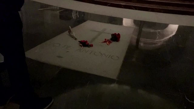 Convertir a un hombre en mito en tres pasos: así ‘sacralizó’ el franquismo a José Antonio Primo de Rivera