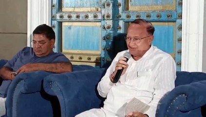 टॉक शो : तरक्की दौड़ में सामाजिक जिम्मेदारी भूल रहे हम