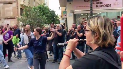 Actuació durant la manifestació del Vint-i-cinc d'Abril