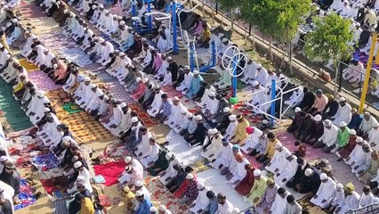 दिल्ली रोड स्टेट ईदगाह पर ईद की नवाज