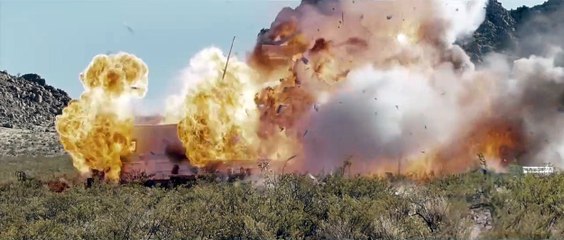 LOIN DE LA TERRE BRÛLÉE - Bande annonce