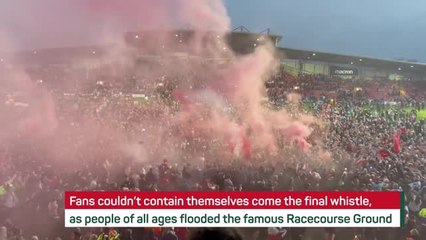 下载视频: Wrexham fans can't contain excitement after promotion to Football League