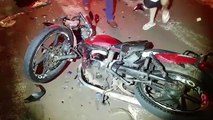 Motociclistas ficam em estado grave após batida frontal entre motos no Universitário