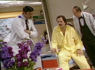 Only When I Laugh S01 E01