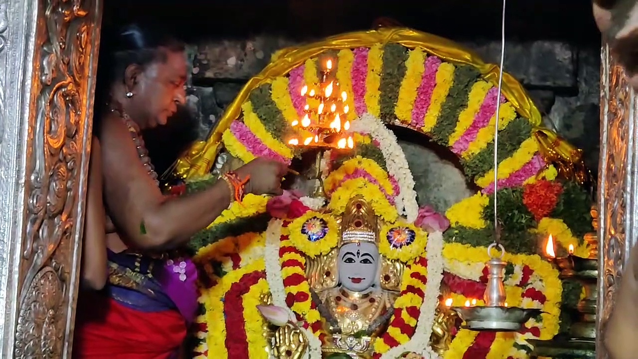 குரு பெயர்ச்சி 2023: புகழ்பெற்ற குரு பரிகார தலமான மயிலாடுதுறை வதான்யேஸ்வரர் ஆலயத்தில் குரு பெயர்ச்சி விழா