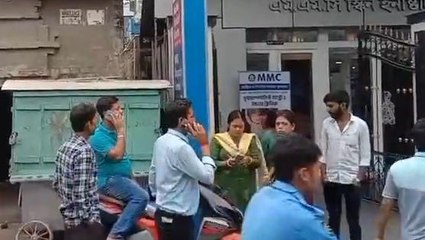 ইংরেজবাজার: মৃত রোগীকে জীবিত বলে চিকিৎসা চালানোর অভিযোগ, উত্তেজনা