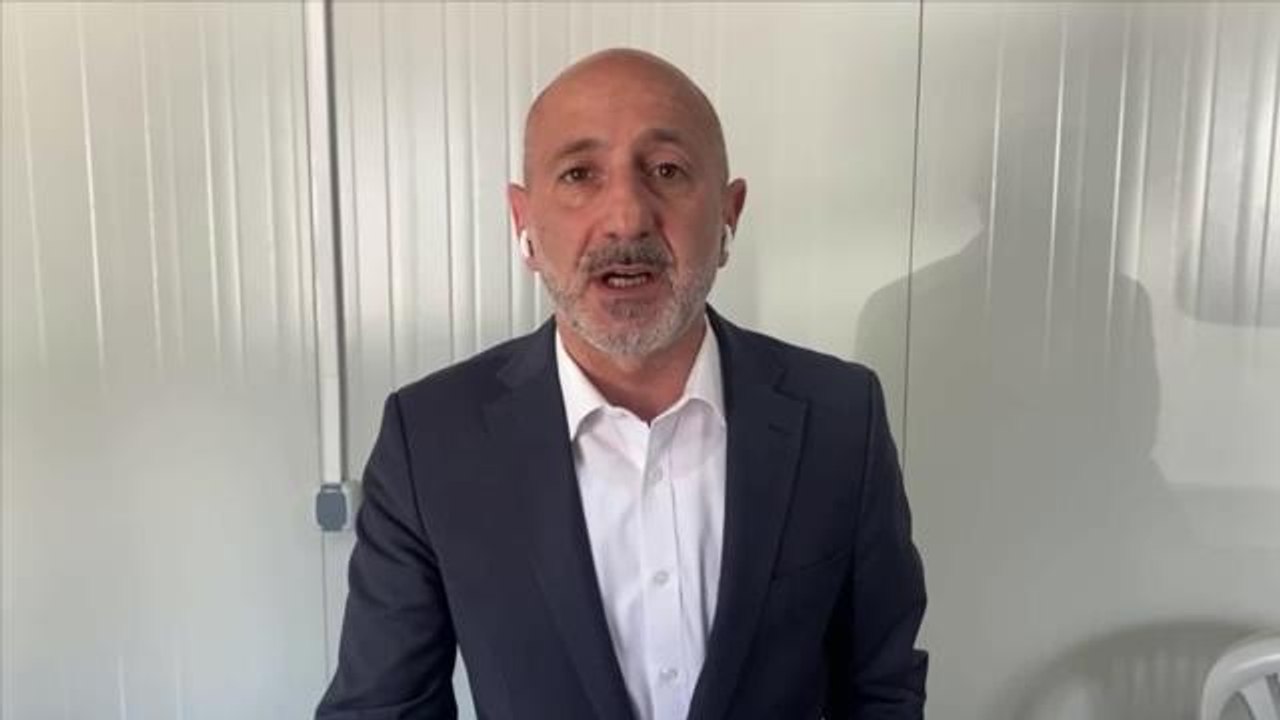 Ali Öztunç'tan Mansur Yavaş'a Sıvı Gübre Teşekkürü: "Depremin Yaralarını Birlikte Saracağız. Allah, Mansur Yavaş Başkanımdan Razı Olsun"