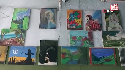 Batman’da hem kitap okuyorlar hem çay içiyorlar