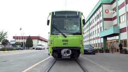 Hayal etti, 6 yaşında vatman oldu