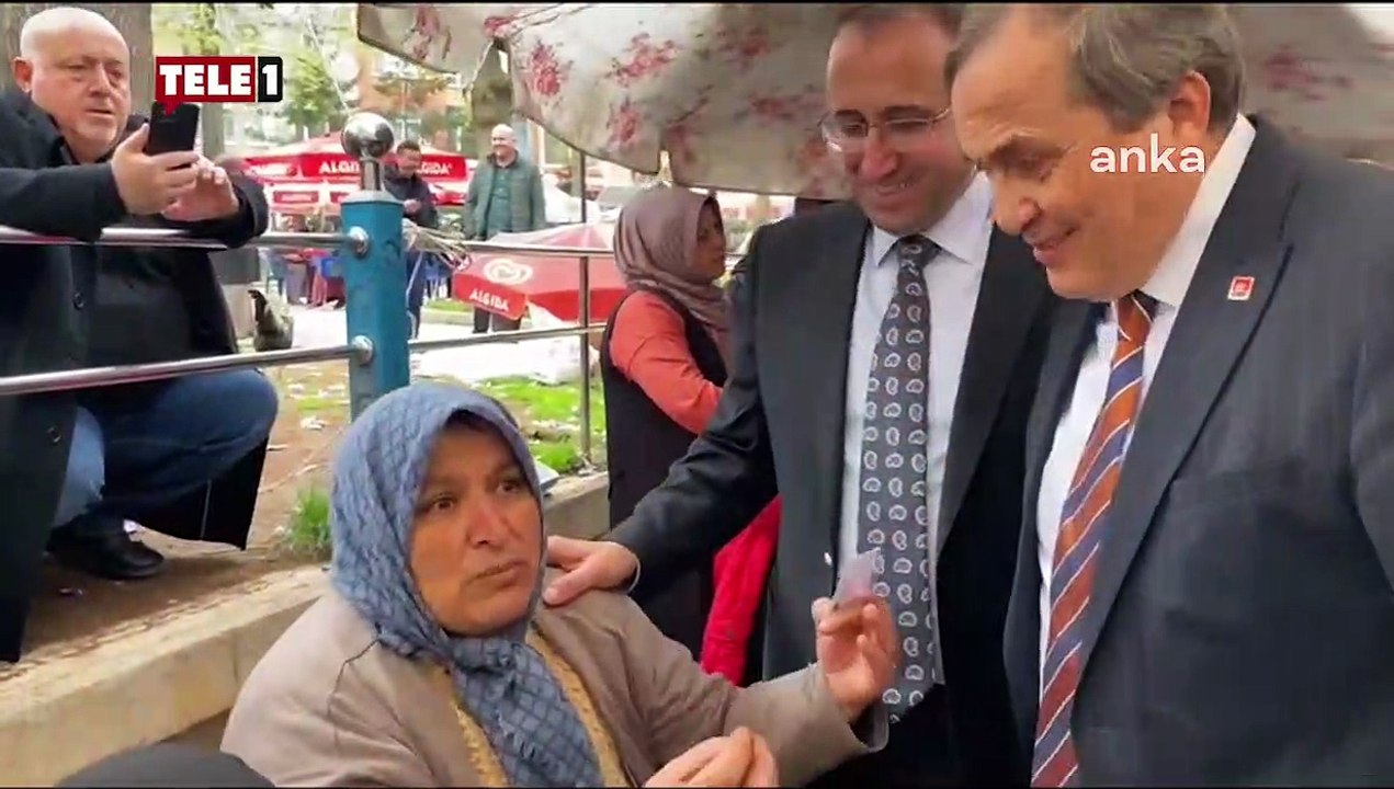 CHP Genel Başkan Yardımcısı Seyit Torun, Ordu'nun Aybastı ilçesinde pazar esnafını ziyaret etti. İki dönem AKP’ye oy verdiğini, "Sütümü haram ederim" diyerek oğlunu da AKP’li yaptığını belirten esnaf kadın, işe alımlarda torpilden şikâyet etti. Esnaf kadı