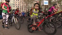 Giornata della Terra, a Budapest 15mila ciclisti in marcia per chiedere una città a misura di bici