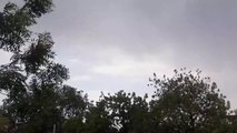मौसम का पलटवार: आसमान में छाया अंधेरा, चलीं धूल भरी तेज हवाएं, देखें वीडियो