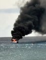 Roches Noires : un bateau prend feu au large