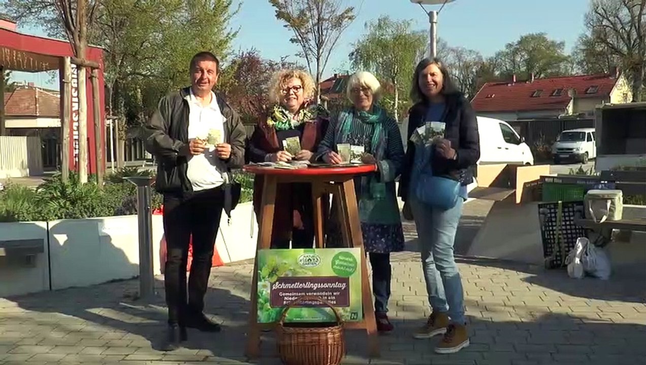 Deutsch Wagram Verteilaktion der Schmetterlings Samensackerl am Frischemarkt