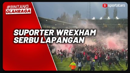 Detik-Detik Suporter Klub Ryan Reynolds Wrexham Masuk Lapangan Rayakan Promosi