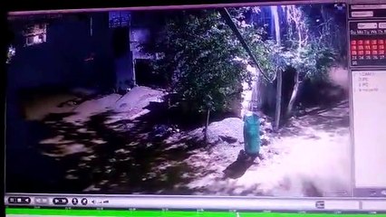 Video : जयपुर में रात के समय पैंथर ने खटखटाया दरवाजा...