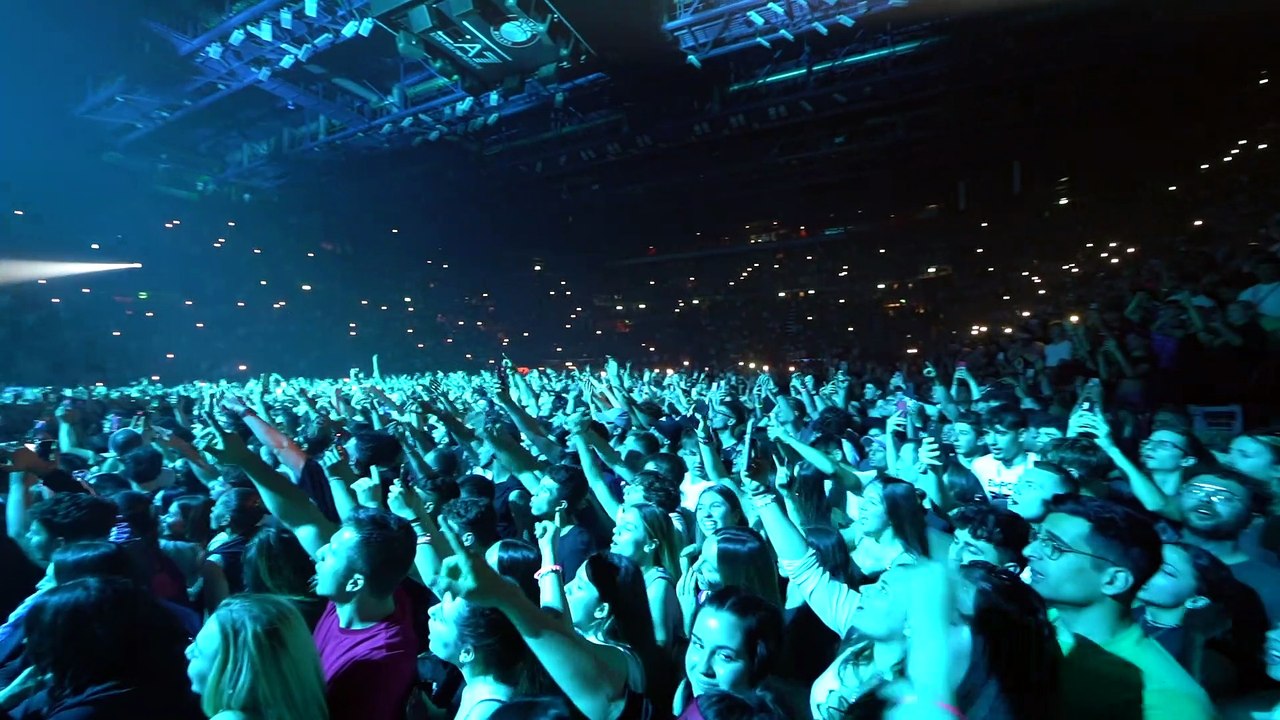 Lazza in concerto al Mediolanum Forum di Milano