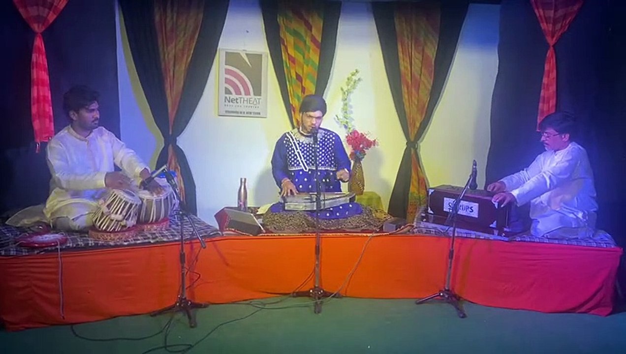 तीन ताल में प्रस्तुत किया पिया तुम बिन मोहे चेन...