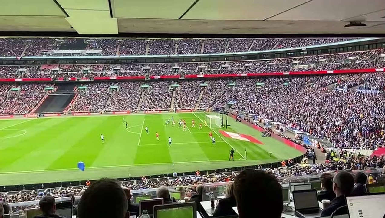 Watch the moment David De Gea denies Brighton and Hove Albion's Julio Enciso with a superb save in the FA Cup semi-final