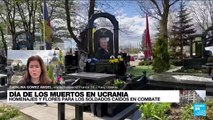 Informe desde Kiev: homenajes y flores para los soldados caídos en combate