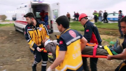 Uşak'ta dört aracın karıştığı trafik kazasında 5 kişi yaralandı