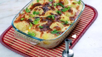 صينية البطاطس بالكريمة – وصفة شهية وسهلة التحضير 🍽️