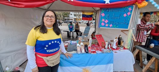Así se vive “La Plata Celebra”, el festival venezolano de Plaza Malvinas