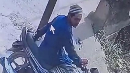 मुरादाबाद:बाइक चोरी की घटना को दिया अंजाम,लाइव वीडियो देखकर आप भी रह जाएंगे हैरान