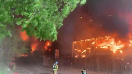 열풍기 공장 불 대응 2단계...50여 명 대피 / YTN