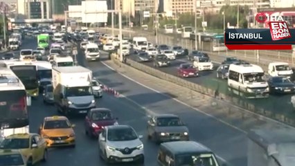 İstanbul'da haftanın ilk iş günü trafik yoğunluğu yaşanıyor